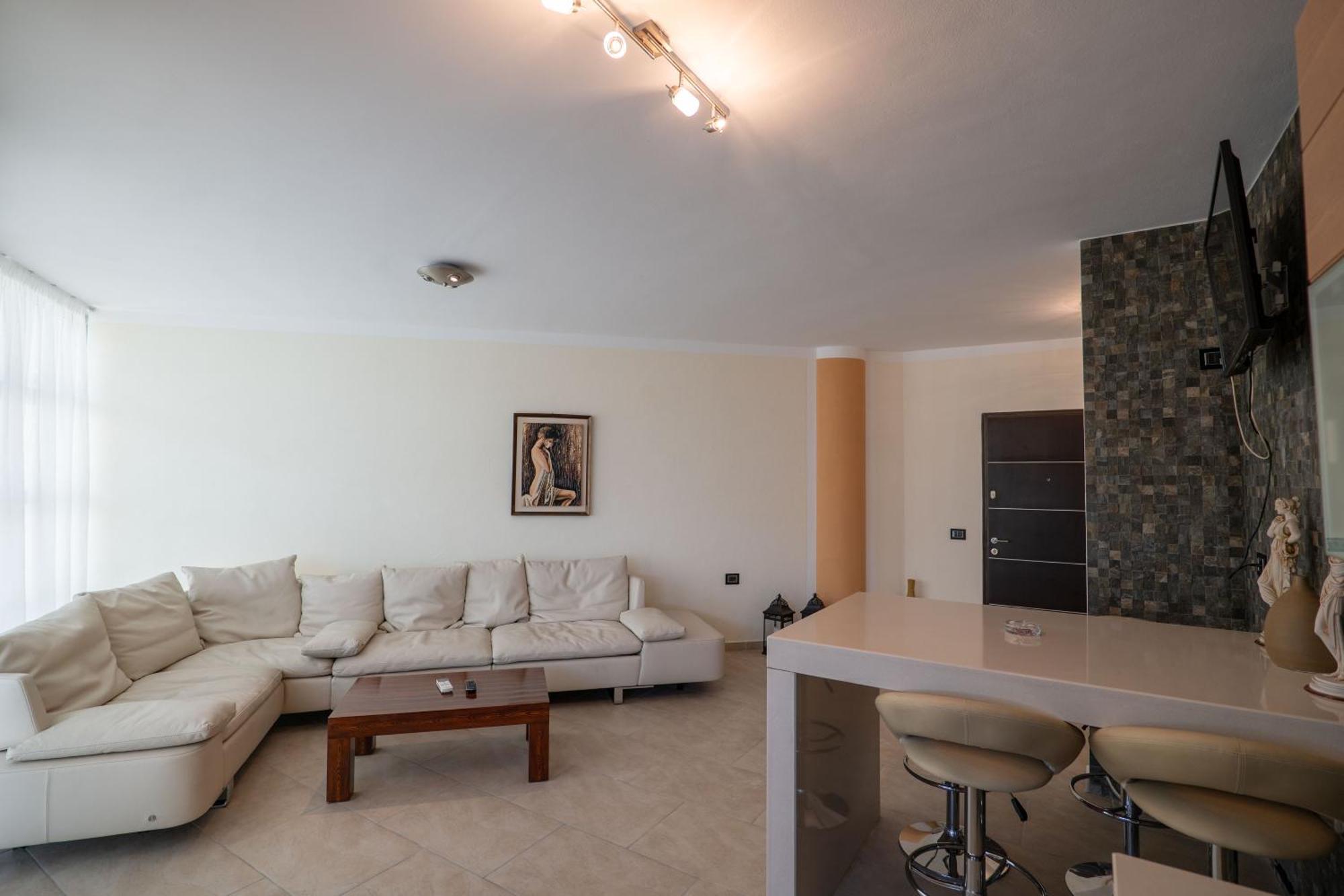 Full Sea View Apartment Sarandë